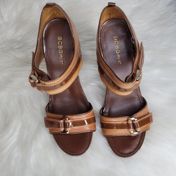 BCBG Brown Pump Heels - Picture 3 of 14